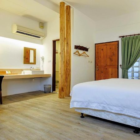 Shire Homestay Luodong Esterno foto